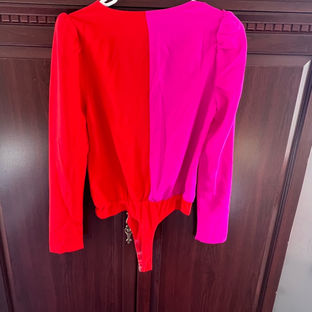 Colorblock blouse bosysuit. Vici siza small. Never worn